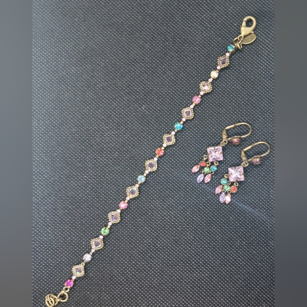 Sorrelli bracelet and earrings bundle